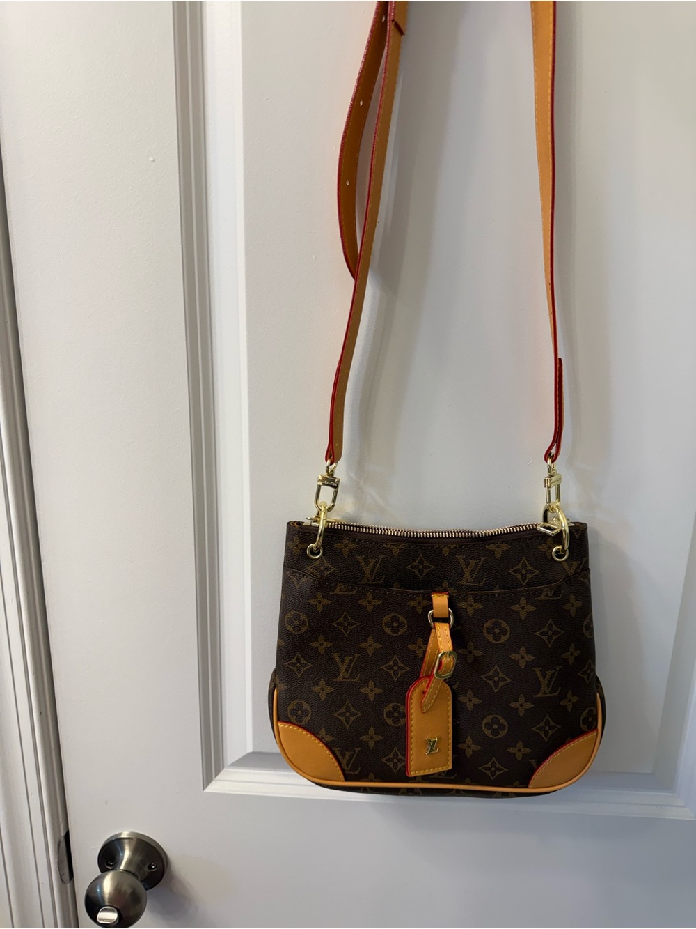 Louis Vuitton Crossbody - Picture 3 of 5